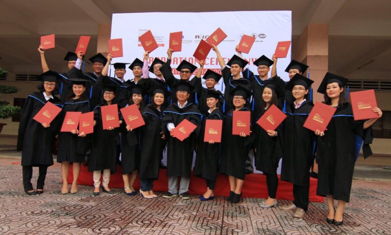 Hinh to nghiep mba mci intake 6