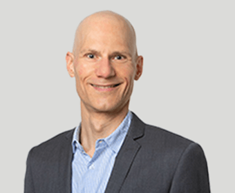 DR. ANDREAS HINZ